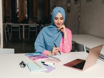 How Education Consultants Bridge the Gap Between Dreams and Degrees?